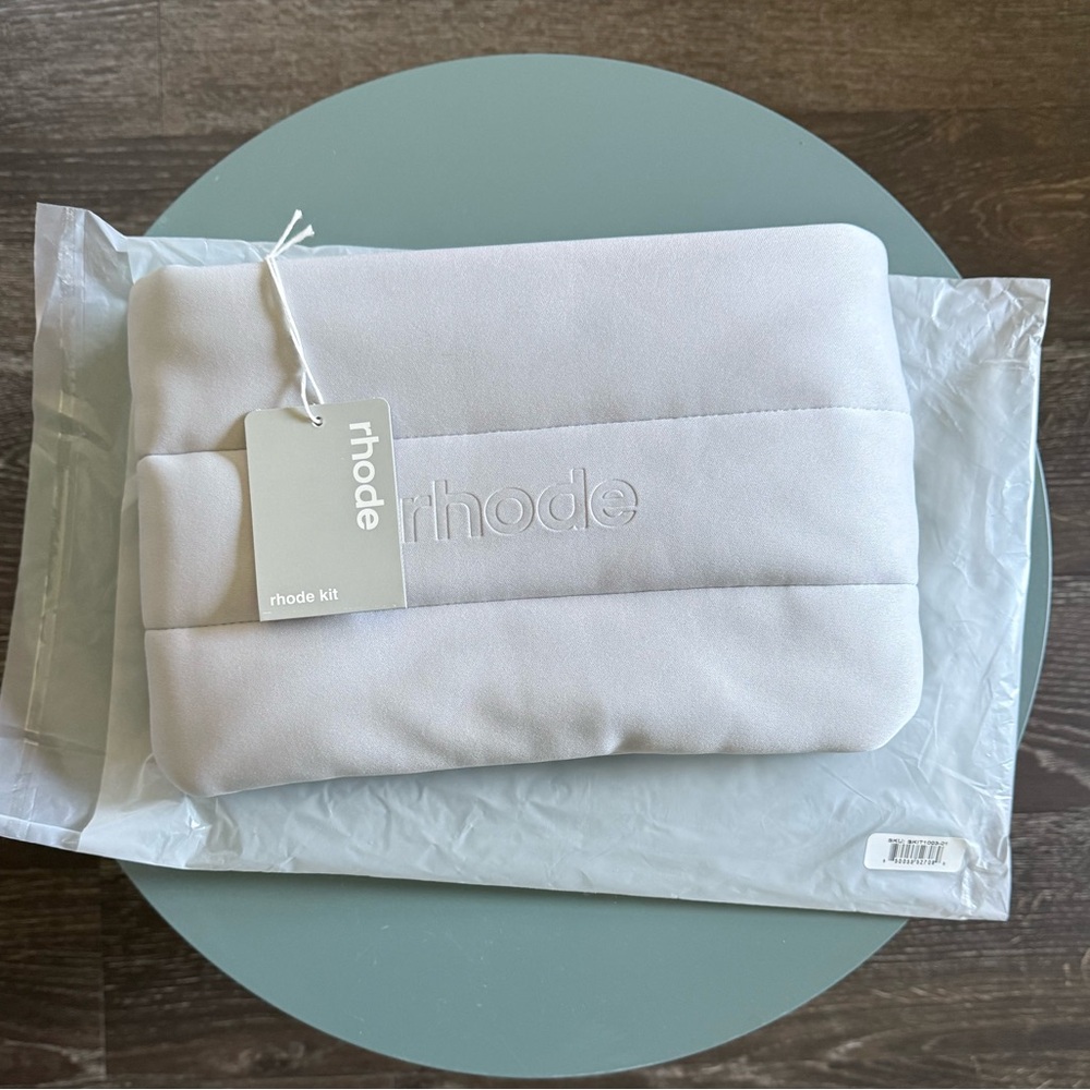NWT Rhode (Hailey Bieber) Skincare bubble bag (products not included, only bag) - Picture 15 of 16